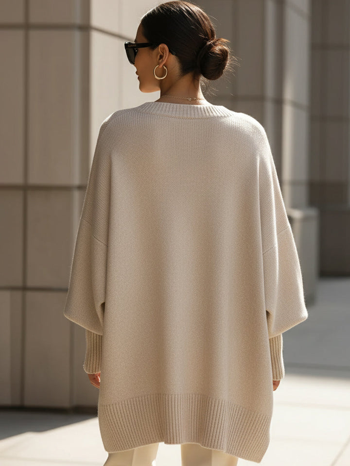 Pull poncho oversize femme en maille douce à col rond – Margaux - vue 4