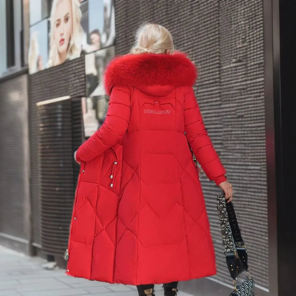 Manteau d'hiver long femme à capuche bordée de fourrure – Glamour – vue 9