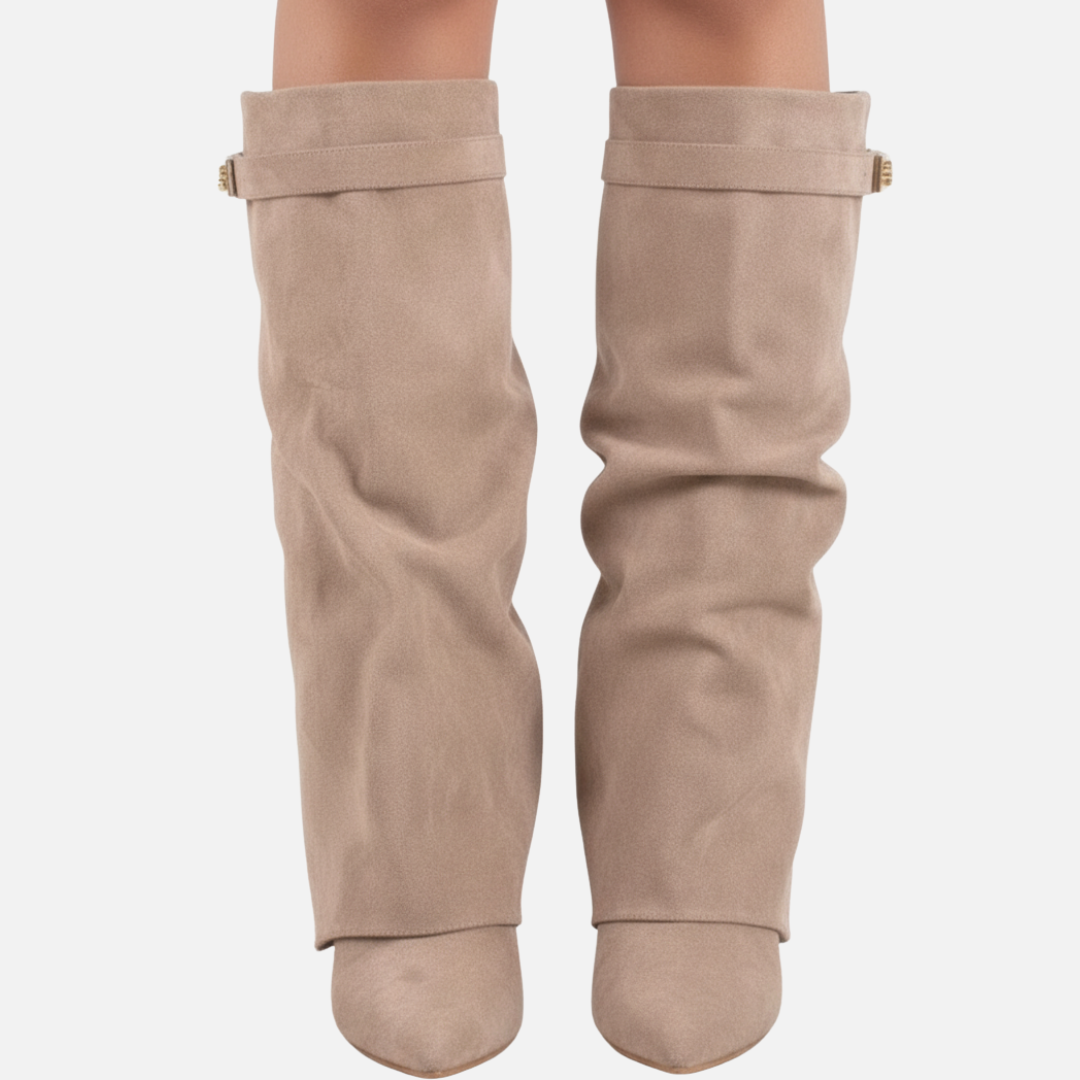 Bottes hautes femme en daim à tige large et bout pointu – Ambre – Beige