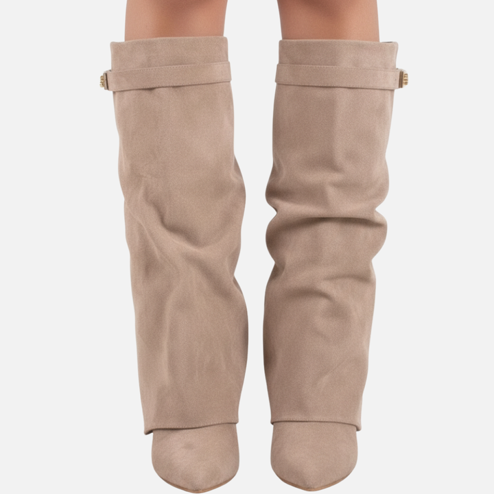 Bottes hautes femme en daim à tige large et bout pointu – Ambre – Beige