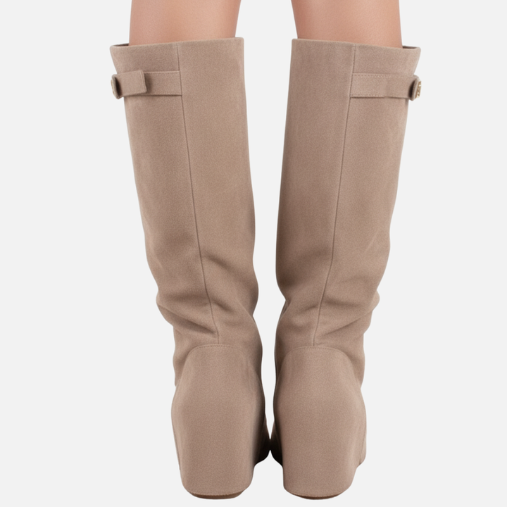 Bottes hautes femme en daim à tige large et bout pointu – Ambre – vue 6