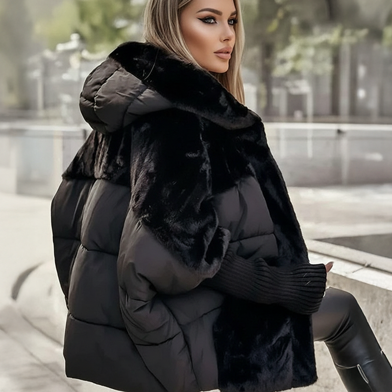 Doudoune oversize femme à capuche mêlant peluche et matelassé – Capucine - Noir