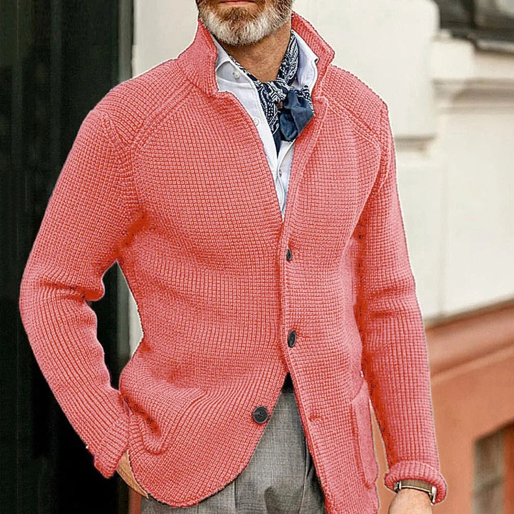 Cardigan homme élégant boutonné à col montant et poches – Louis – Rose