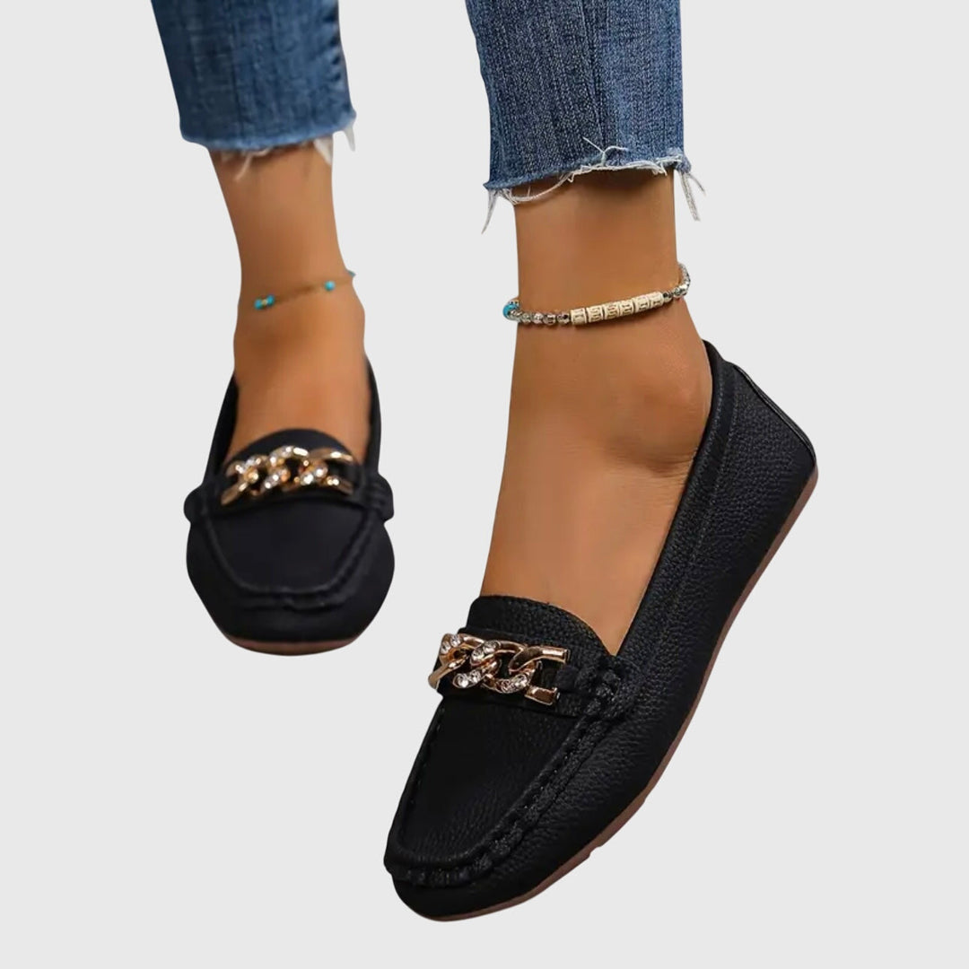 Mocassins femme orthopédiques à chaîne dorée et semelle rembourrée – Melissa – Noir