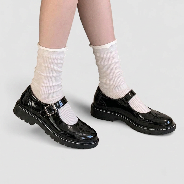 Babies femme orthopédiques vintage à perforations et semelle épaisse – Auryzhel – Noir verni