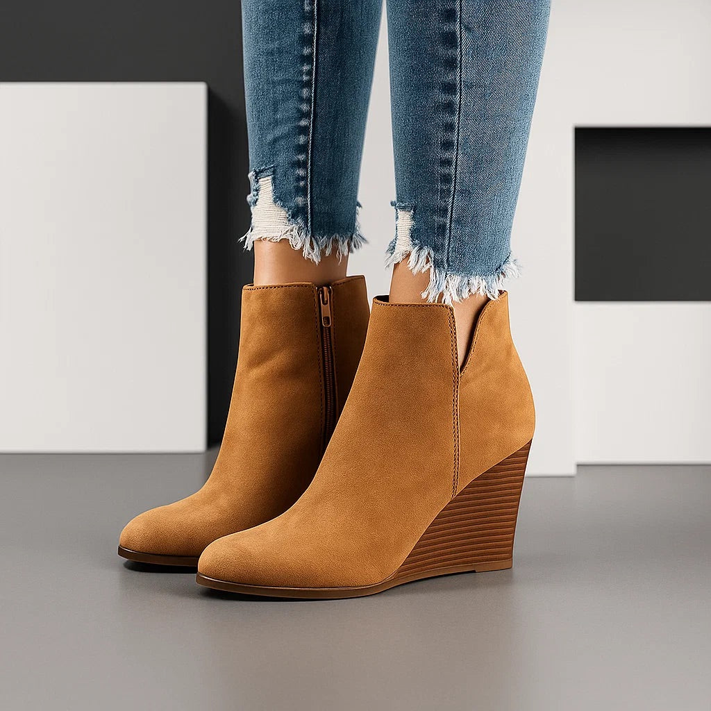 Bottines compensées femme en suédine à découpe latérale – Marine – Kaki