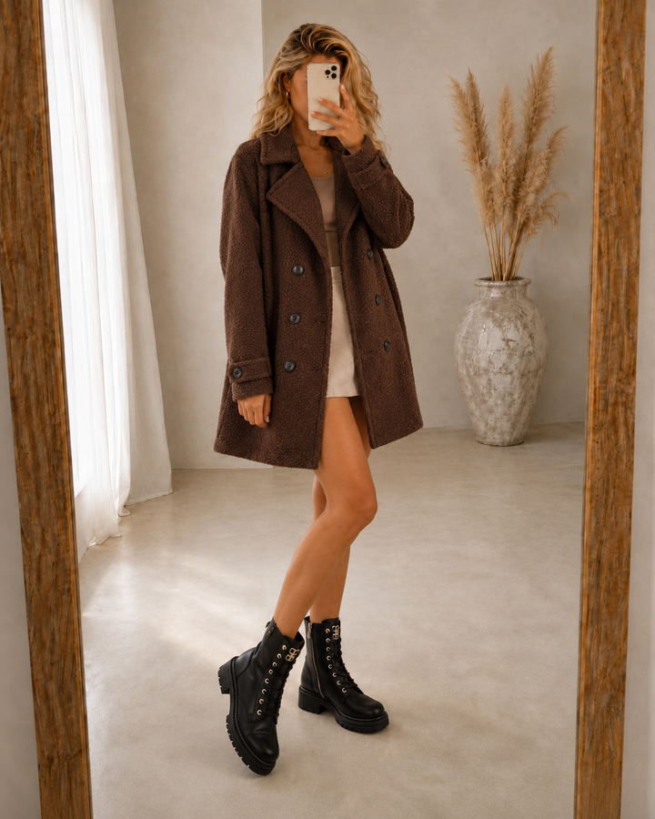 Manteau croisé femme effet bouclette doublé coupe droite – Anouk - vue 4