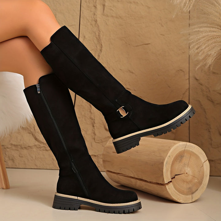 Bottes hautes plates femme en suédine à boucle et semelle crantée – Salomé – Noir