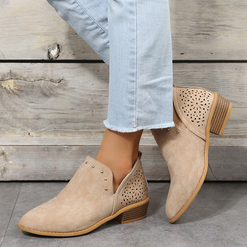 Bottines basses femme perforées à clous et talon bas – Perla – vue 4
