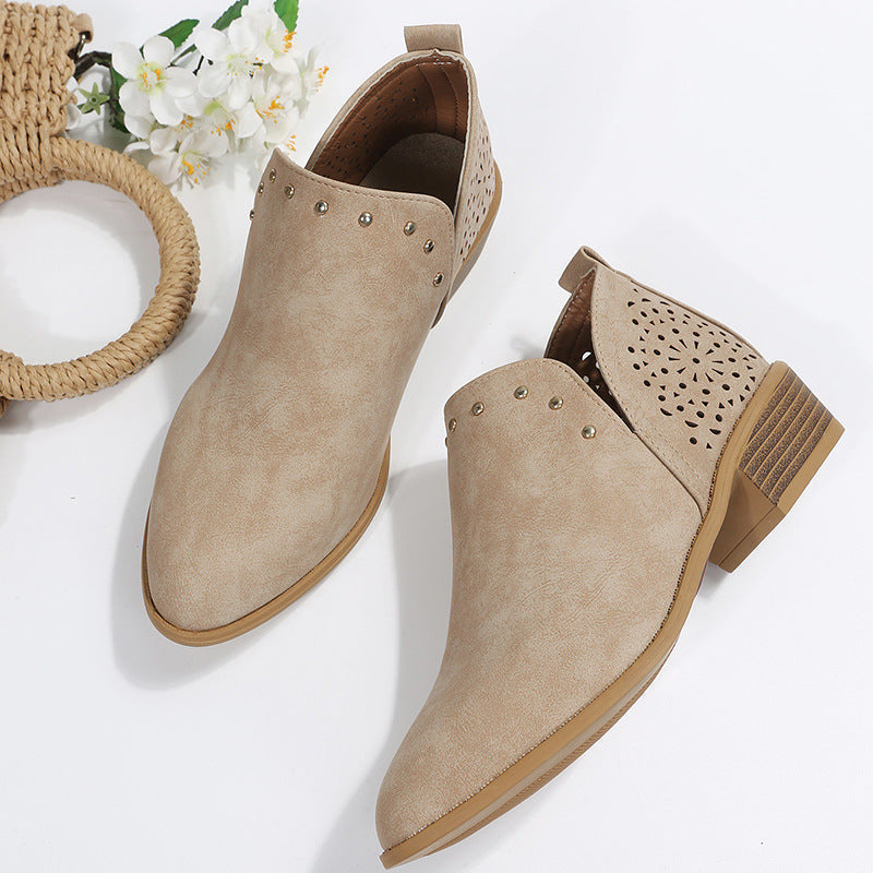 Bottines basses femme perforées à clous et talon bas – Perla – vue 6