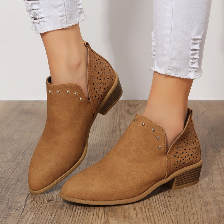 Bottines basses femme perforées à clous et talon bas – Perla – vue 5