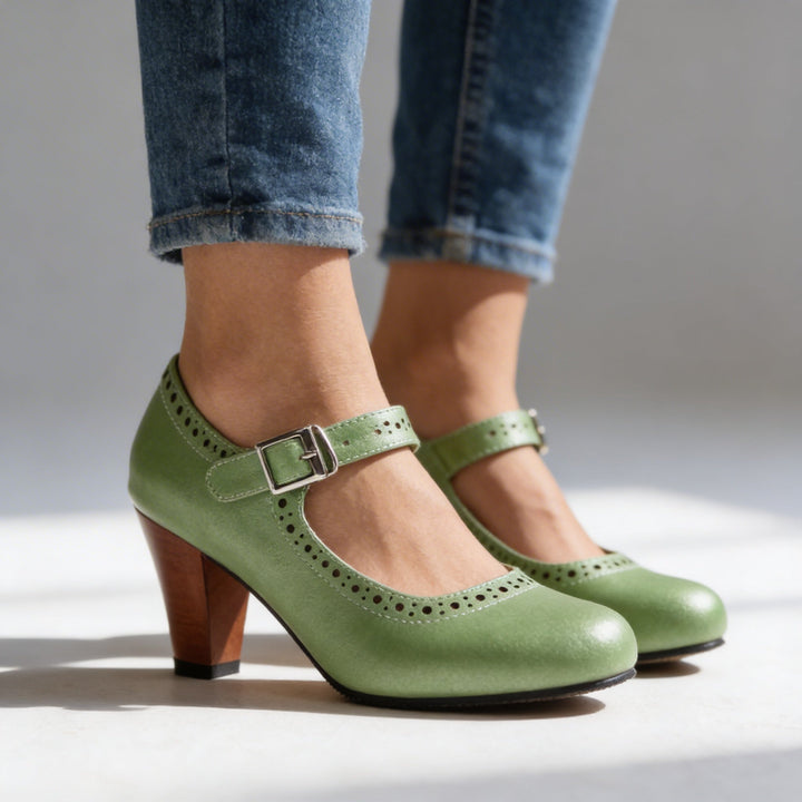 Babies à talon femme rétro à perforations et bride à boucle – Margot – Vert foncé