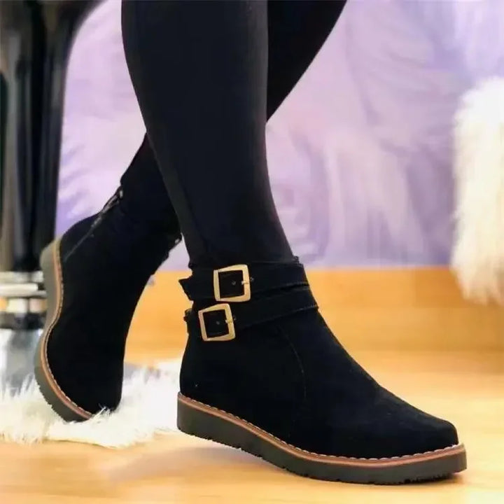 Bottines femme en suédine à double boucle et semelle confort – Inès - vue 6