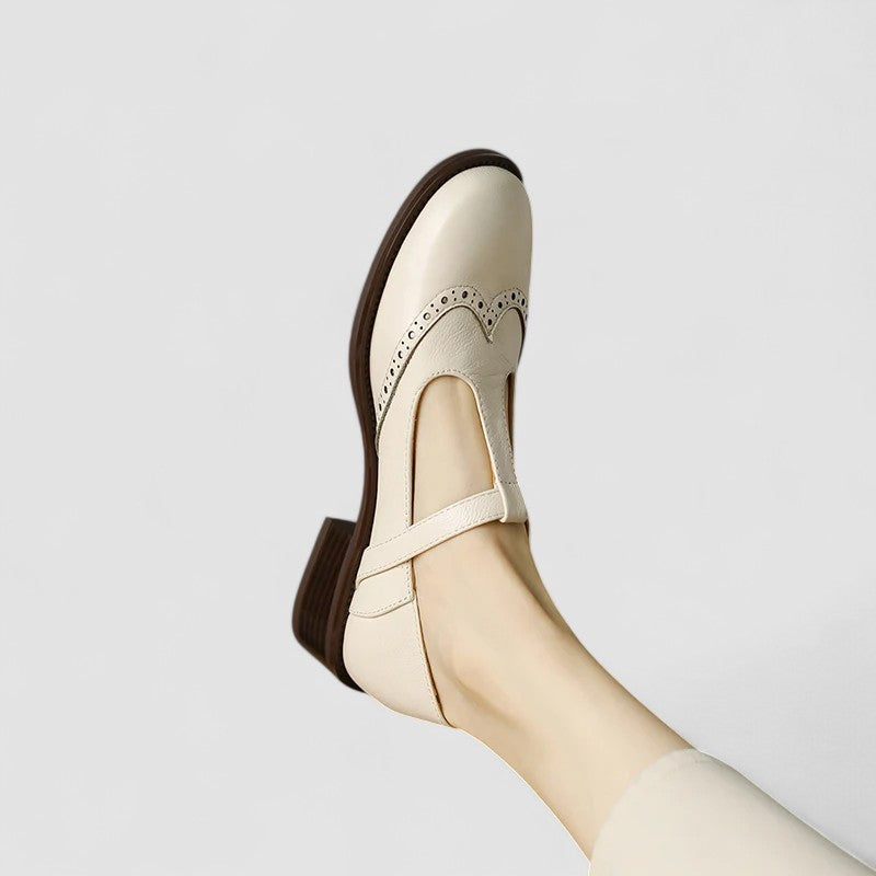 Babies femme orthopédiques à boucle dorée et découpes – Lucía – vue 3