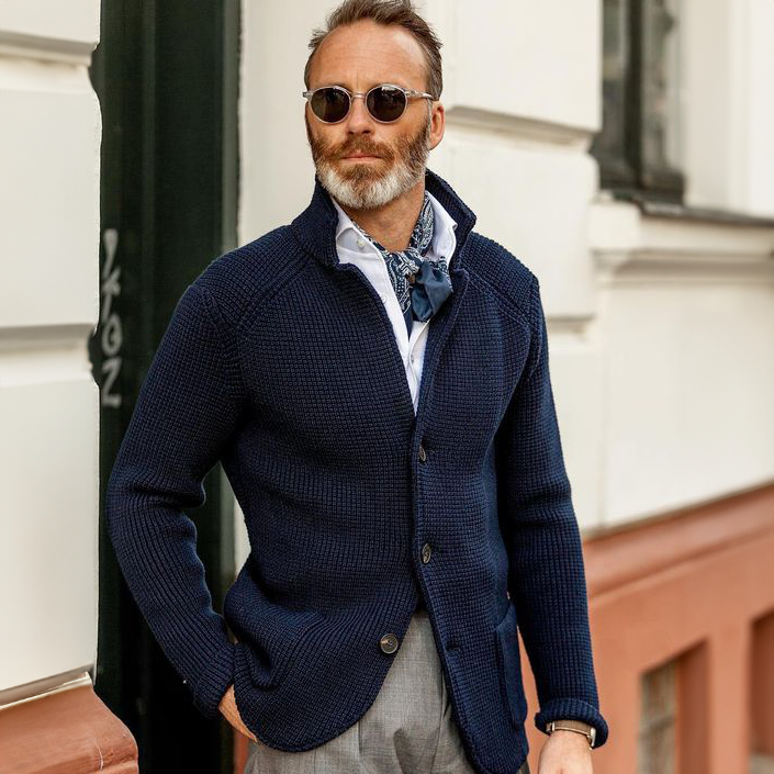 Cardigan homme en maille dense intemporel boutonné – Victor – vue 3