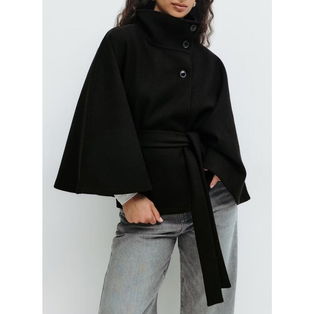 Manteau cape femme à col montant et ceinture nouée – Clémence - Noir