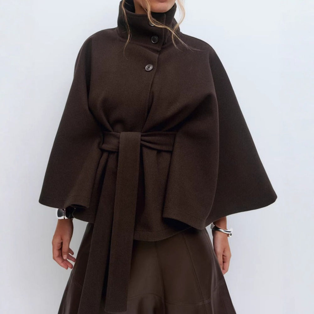 Manteau cape femme à col montant et ceinture nouée – Clémence - Brun