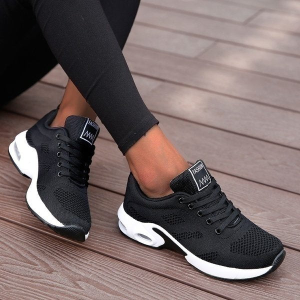 Baskets femme orthopédiques respirantes à enfiler – Johanna – Noir