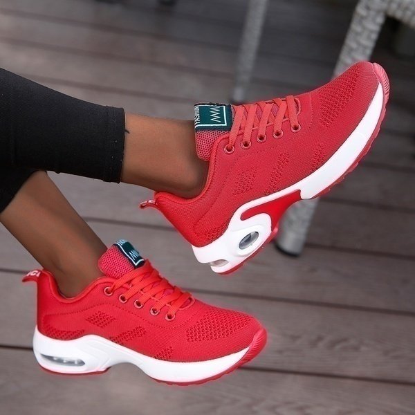 Baskets femme orthopédiques respirantes à enfiler – Johanna – Rouge