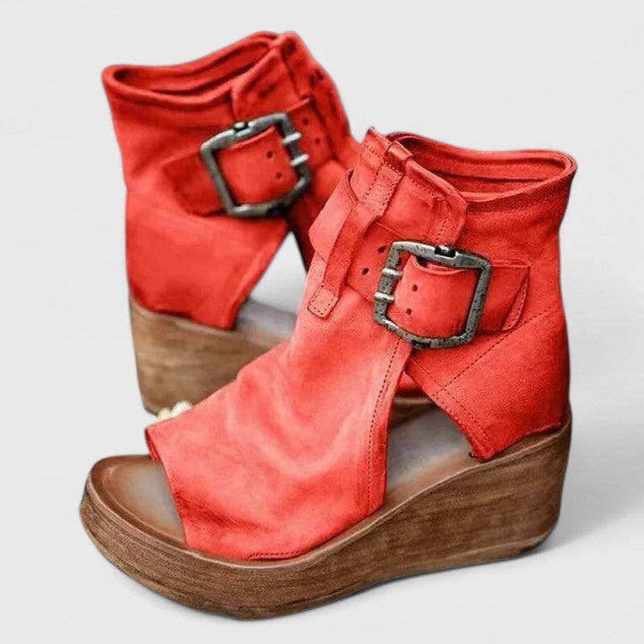 Bottines robustes femme à semelle adhérente – Greta – Rouge