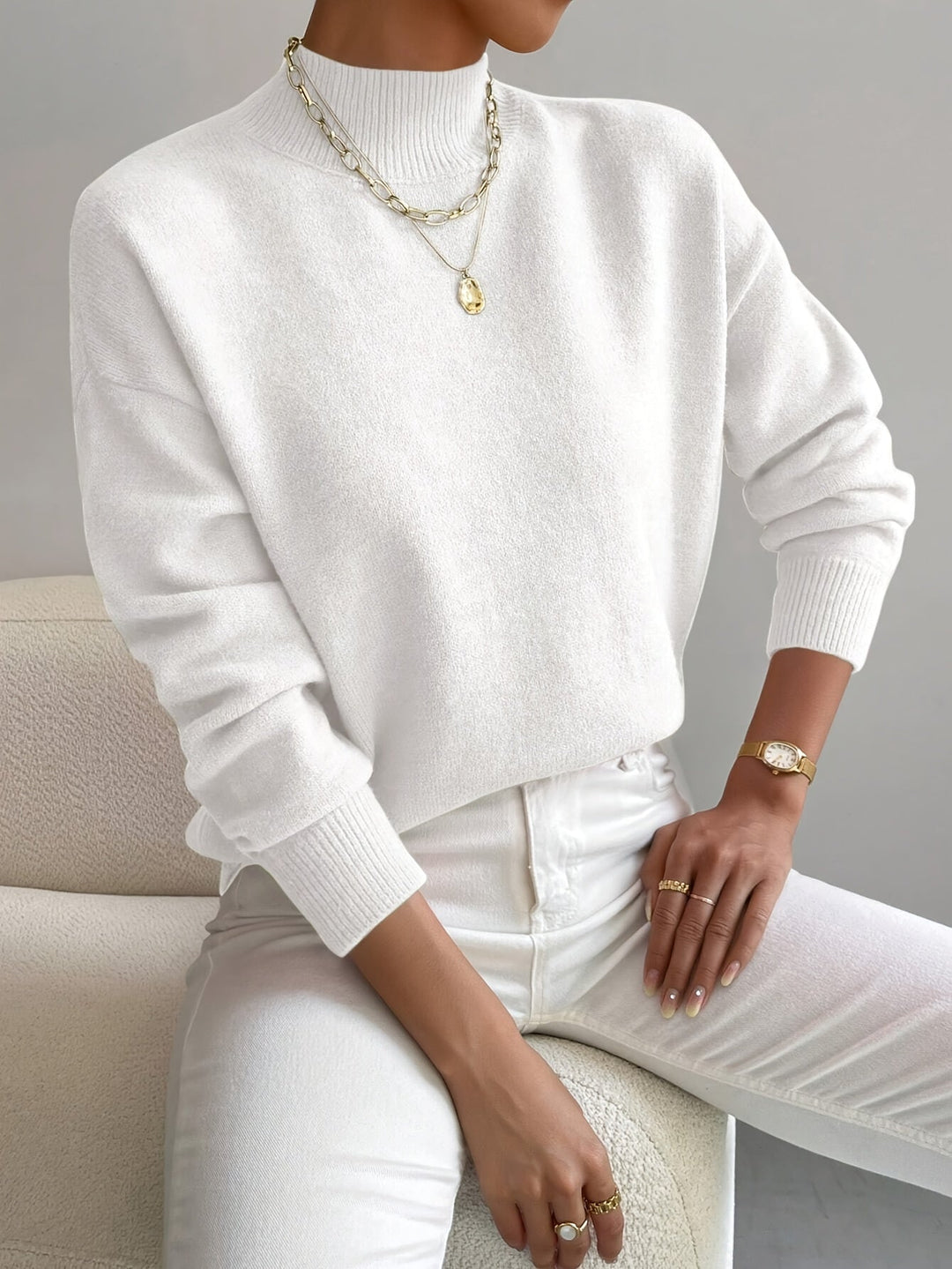 Pull femme col montant en maille douce coupe décontractée – Alice - Blanc