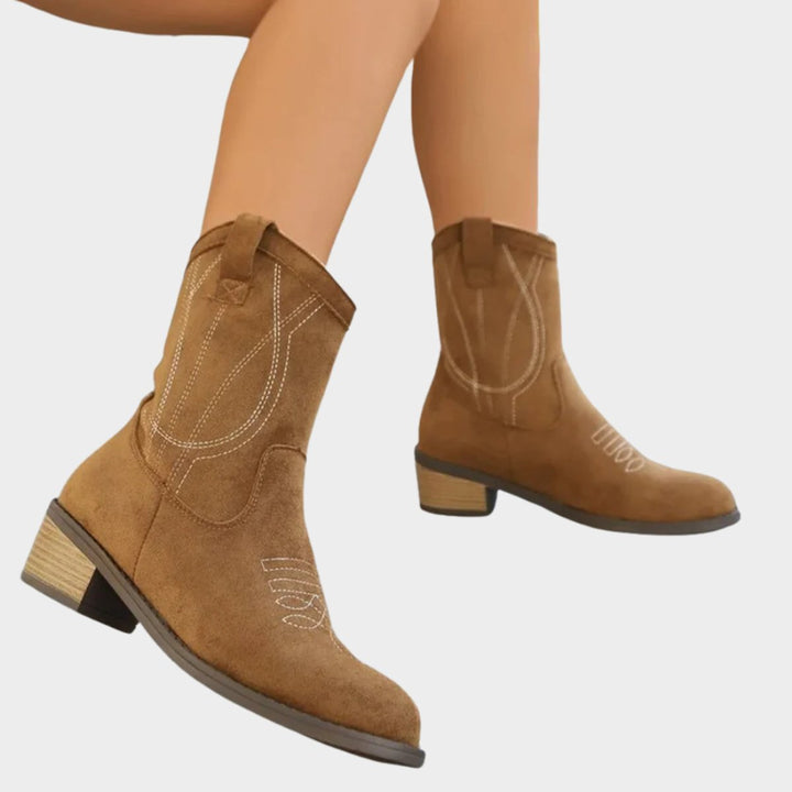 Bottines cowgirl femme en suédine brodées à bout rond – Jade – Kaki